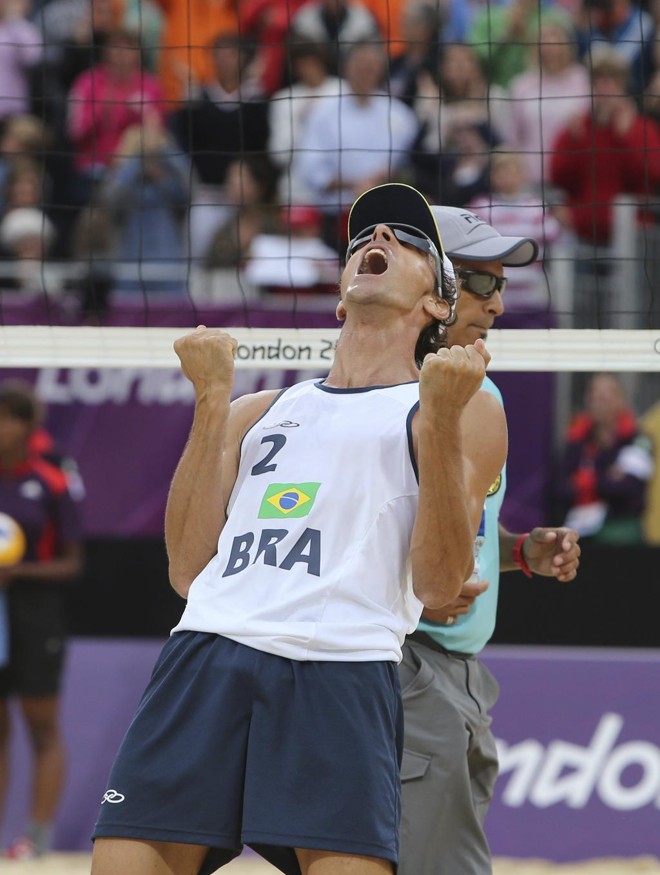 Emanuel comemora ponto na Olimpíada Londres-2012. | Daniel Castellano/Daniel Castellano