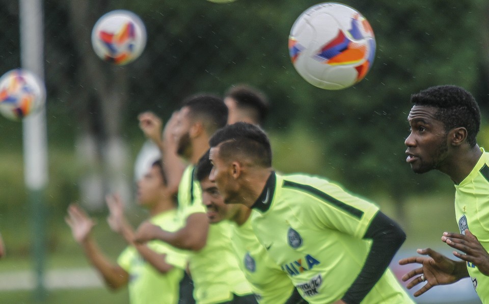 Elenco do Coritiba se negou a se concentrar semana passada como protesto pelo atraso no pagamento. | Jonathan campos/Gazeta do Povo