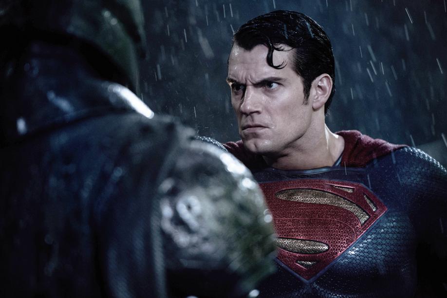 Superman encara Batman: “explosões, pancadaria, tiroteios e final embrutecedor” | Clay Enos/Divulgação