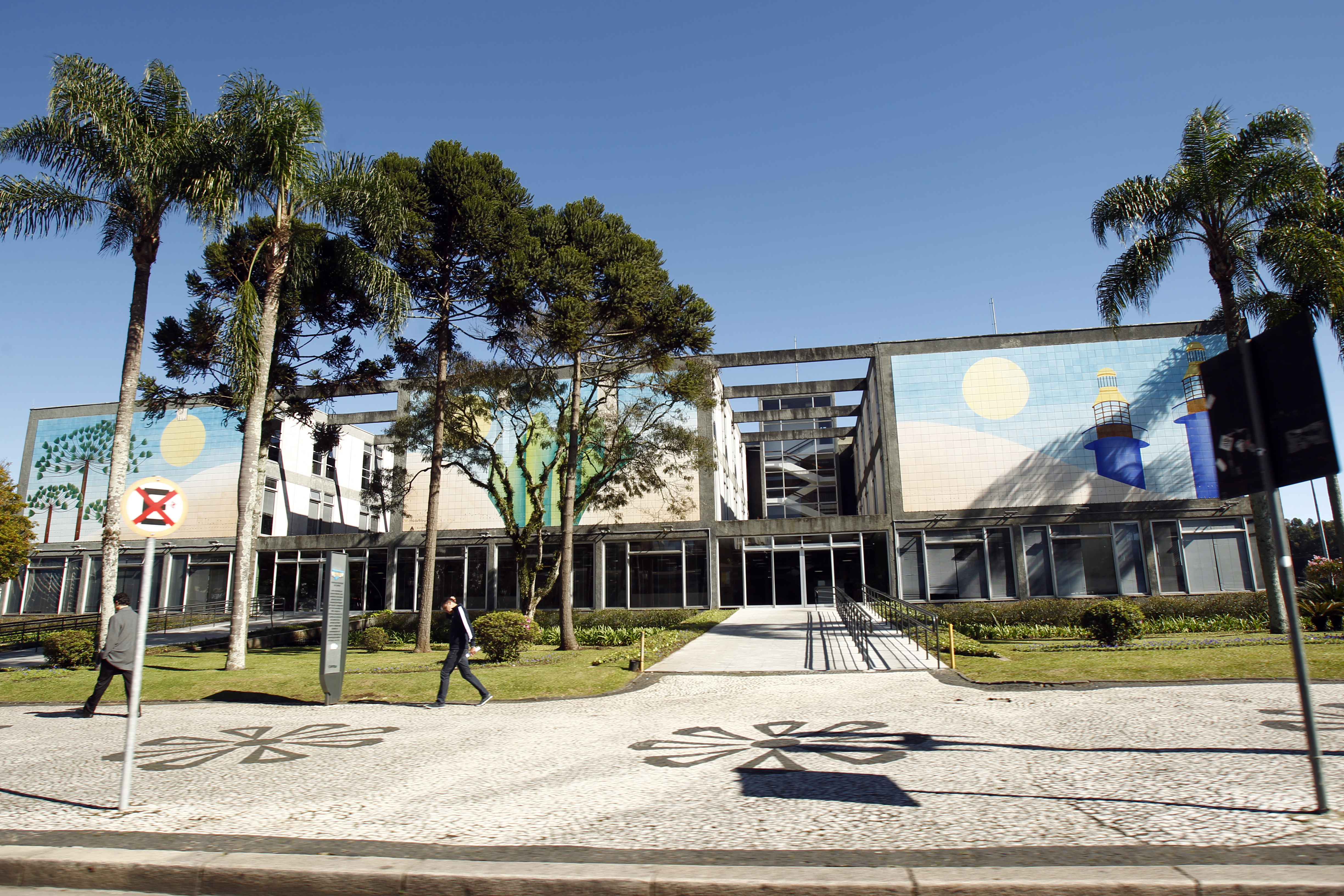 Sede da prefeitura: reajuste dos servidores recompõe a inflação. | Antônio More / Gazeta do Povo