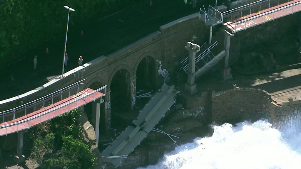 Corpos podem demorar de três a 15 dias para voltar à superfície, e podem aparecer em locais distantes, segundo comandante de unidade dos Bombeiros. | Reprodução/Globo News
