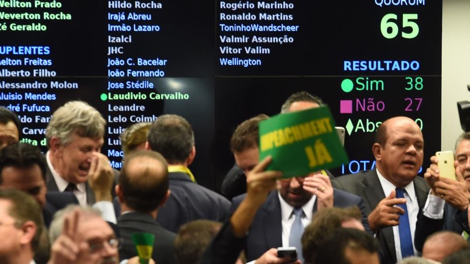 Comissão interna da Câmara deu parecer favorável ao impeachment da presidente Dilma. | EVARISTO SA/AFP