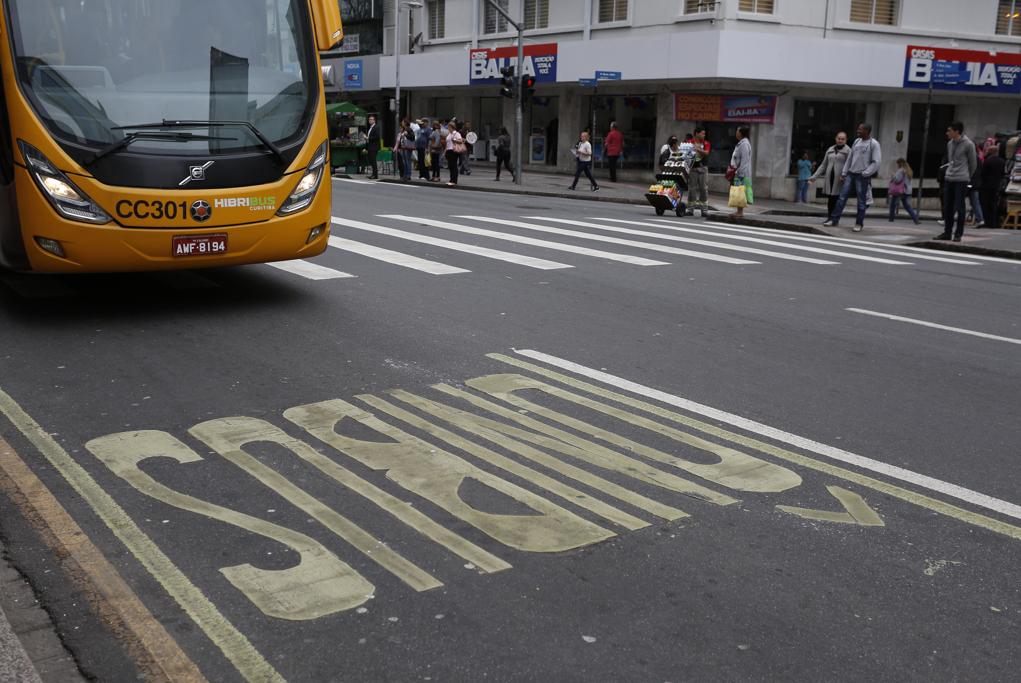 Faixa na Marechal Deodoro, em Curitiba | Henry Milleo/Gazeta do Povo