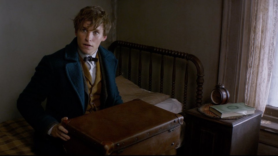 Eddie Redmayne e sua mala misteriosa em “Animais Fantásticos e Onde Habitam” | Divulgação/