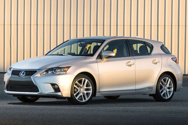 LEXUS CT200h 1.8 (híbrido). Consumo: 15,7/14,2 km/l (cidade/estrada) com gasolina. Potência: 136 cv. Câmbio: CVT. Preço: R$ 131.450. |