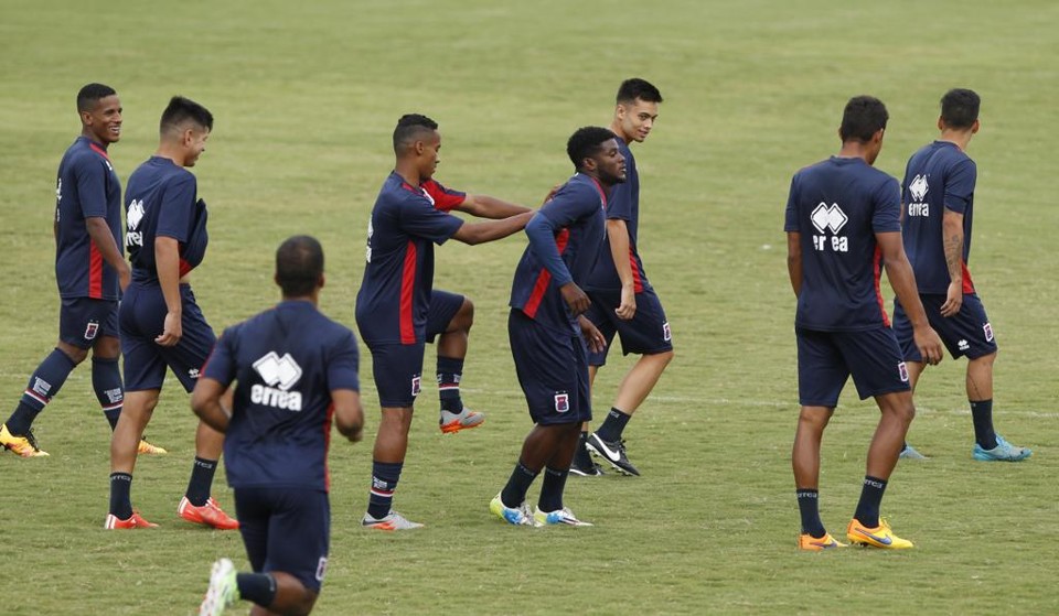 Treino dos reservas do Paraná: time jogou na quinta-feira pela Copa do Brasil e pega o Atlético no domingo. | Daniel Castellano/Gazeta do Povo