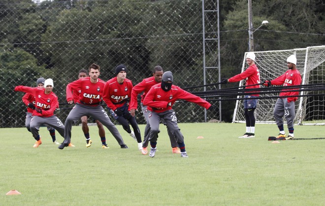 Com uma semana inteira para treinar, jogadores fizeram um trabalho para aumentar a força. | Aniele Nascimento/Gazeta do Povo
