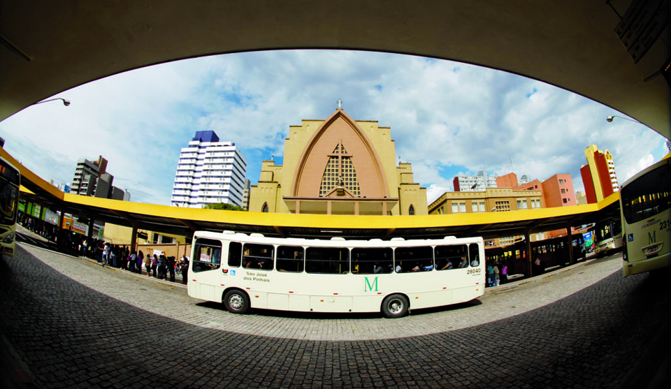 Para diminuir os custos das tarifas,vários projetos tramitam no Legislativo para subsidiar o transporte. | Daniel Castellano / Arquivo/Gazeta do Povo