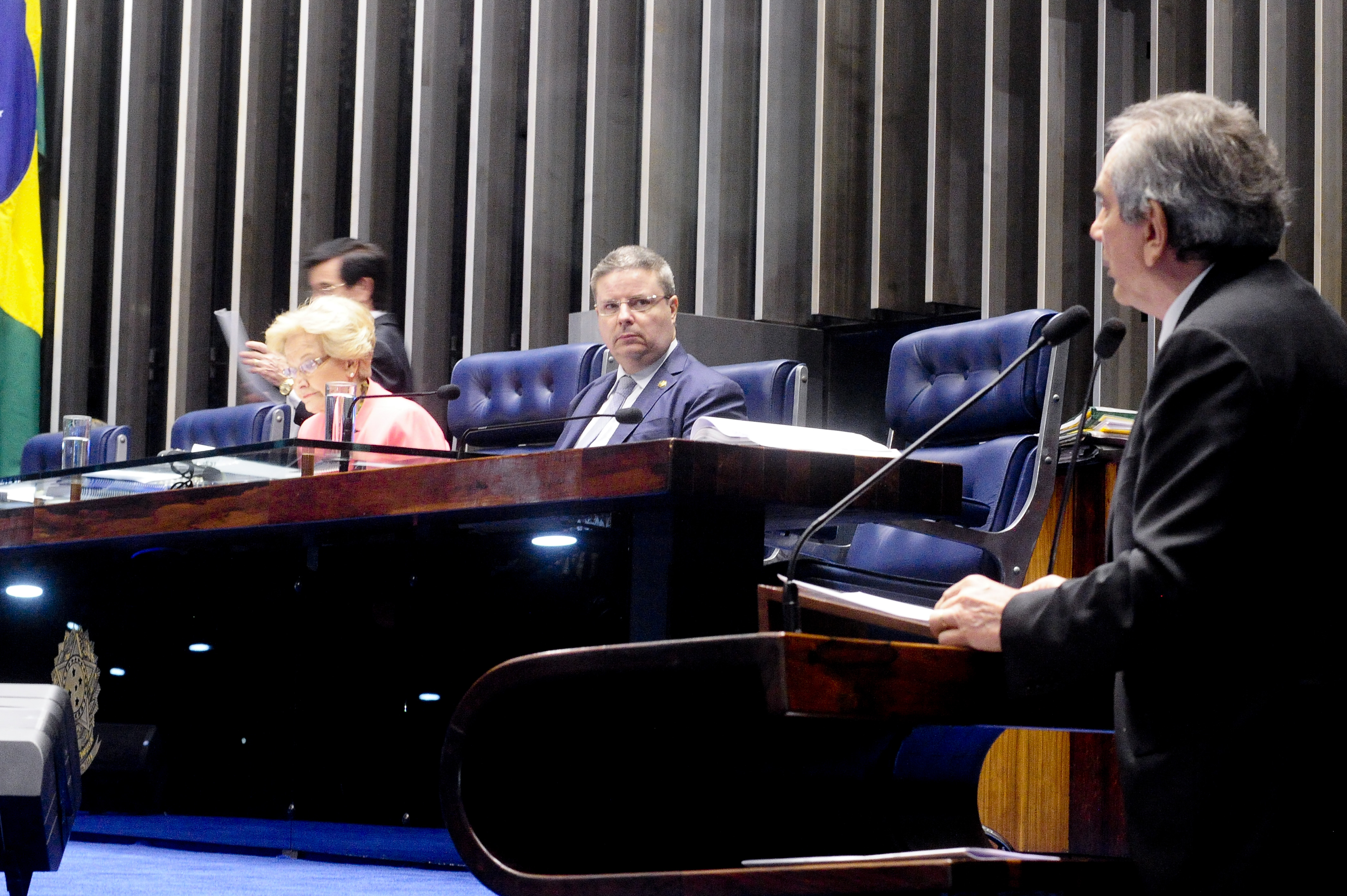 Ana Amélia (PP-RS) foi cotada para assumir a relatoria da comissão, mas vaga deve ficar com Antonio Anastasia (PSDB-MG) (ao centro) e a presidência será de Raimundo Lira (PMDB-PB) | Waldemir Barreto
/Agência Senado