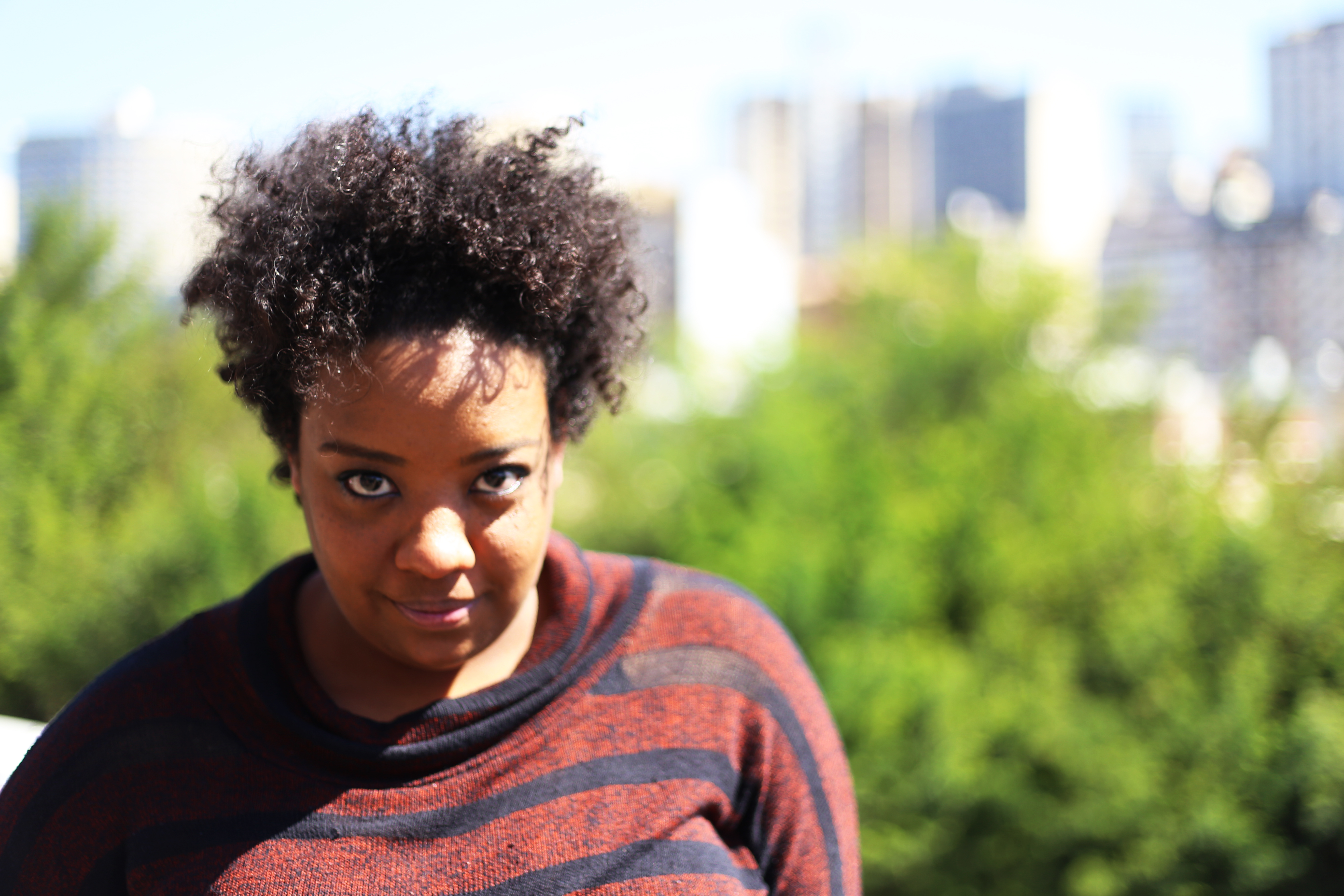 Grace e seus grandes olhos: visão de um teatro transformador. | Lucas Ávila/Divulgação