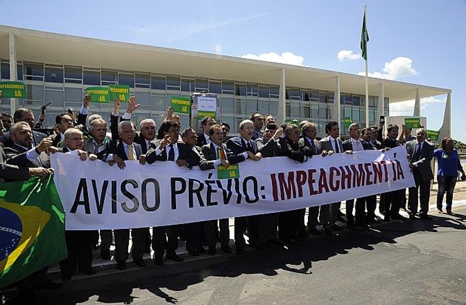 Deputados de oposição fizeram protesto em frente ao Palácio do Planalto. | Luis Macedo / Câmara dos Deputados