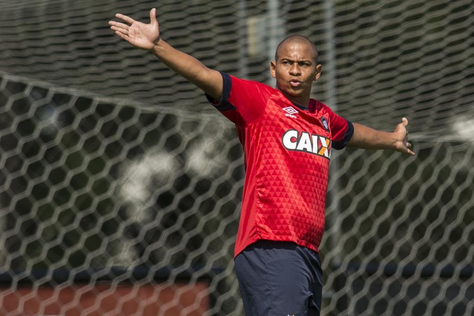 Temporada abaixo do esperado colocou Walter na mira da torcida  organizada. | Marcelo Andrade/Gazeta do Povo