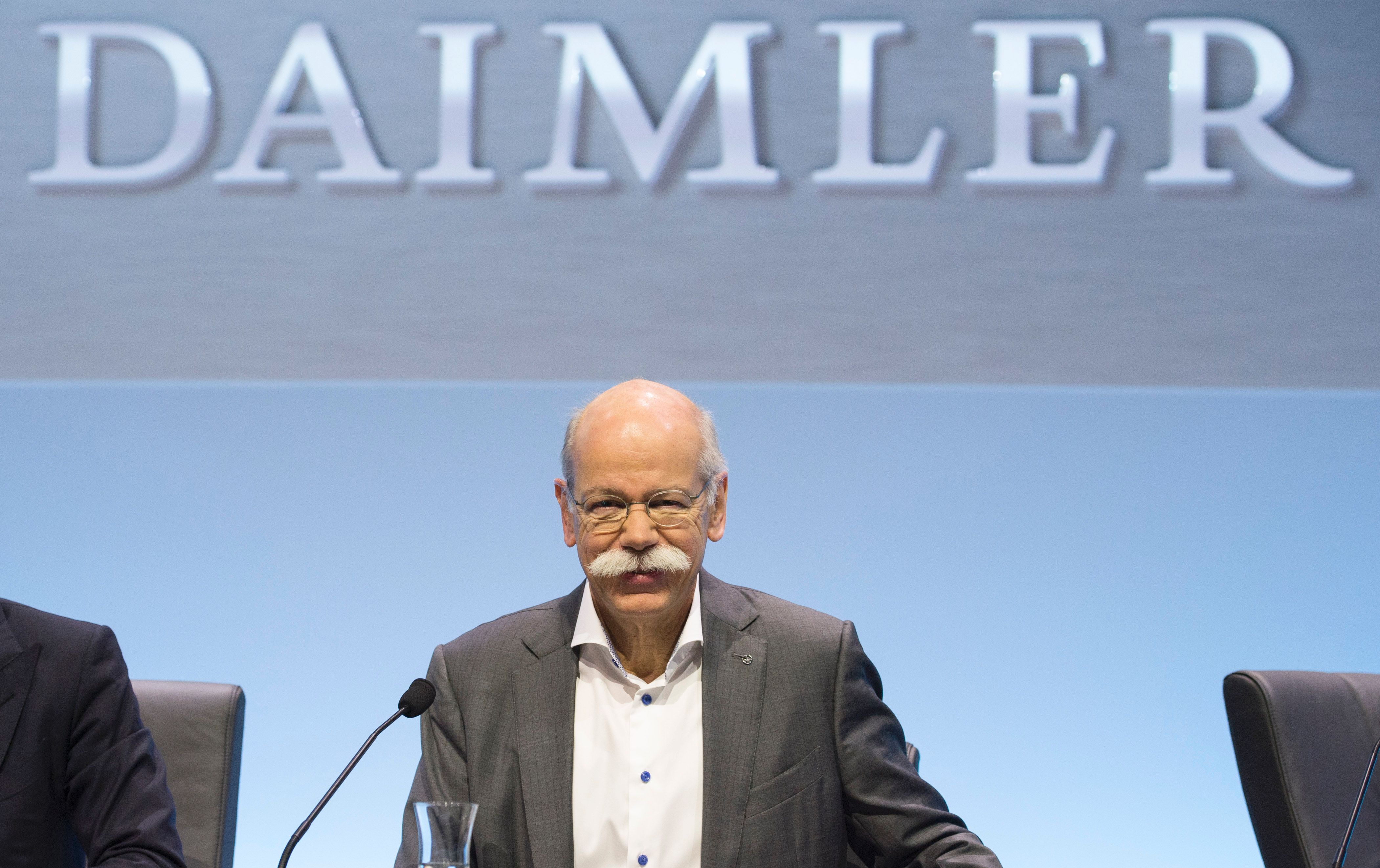 O CEO da Daimler, Dieter Zetsche, em conferência de imprensa realizada em fevereiro de 2016, na cidade de Stuttgart | THOMAS KIENZLE/AFP