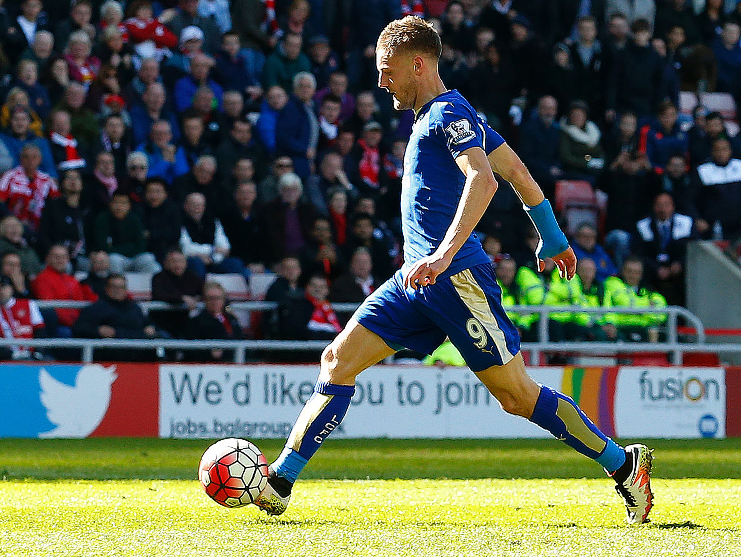 Jamie Vardy, destaque do time-sensação da Inglaterra | LINDSEY PARNABY/AFP