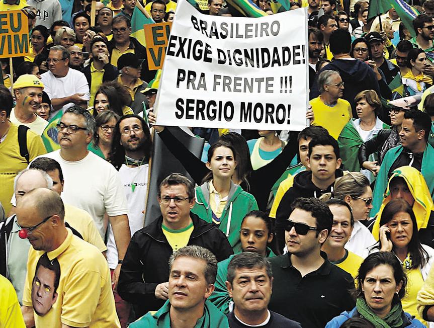 Apoio popular torna quase nula a possibilidade de um acordo político para frear a Lava Jato. | Albari Rosa/Gazeta do Povo