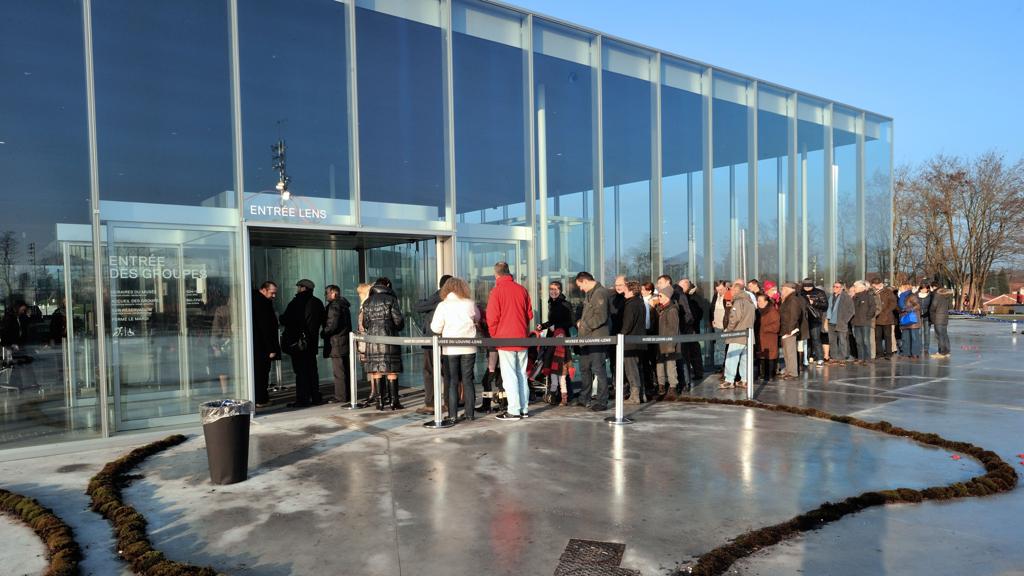 Fila para entrar no Louvre: horas do lado de fora para ter, como sorte, minutos com a “Monalisa”. | Philippe Huguen/AFP