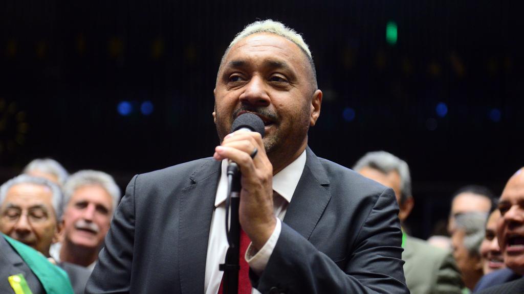 Tiririca ironizou colegas de Câmara nas dedicatórias dos votos. | Nilson Bastian/Câmara dos Deputados