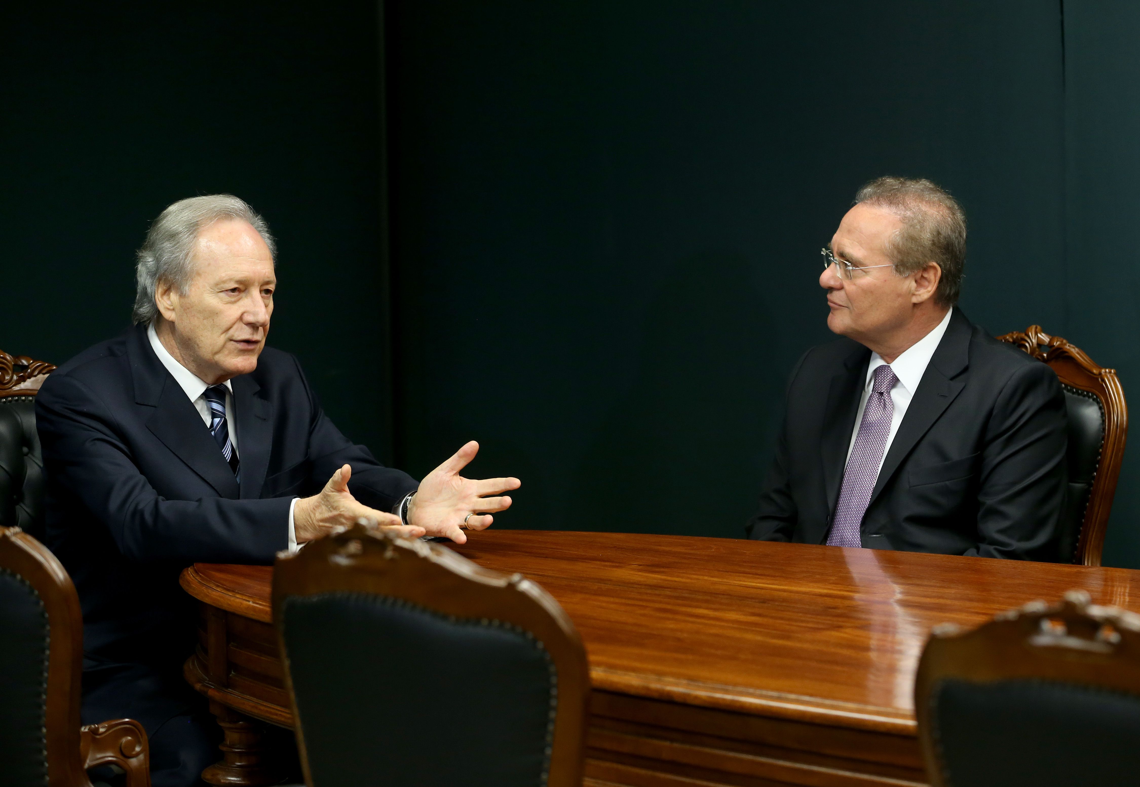 Ricardo Lewandowski, presidente do STF, e Renan Calheiros, do Senado, se reuniram nesta segunda-feira (18) | Wilson Dias/Agência Brasil/