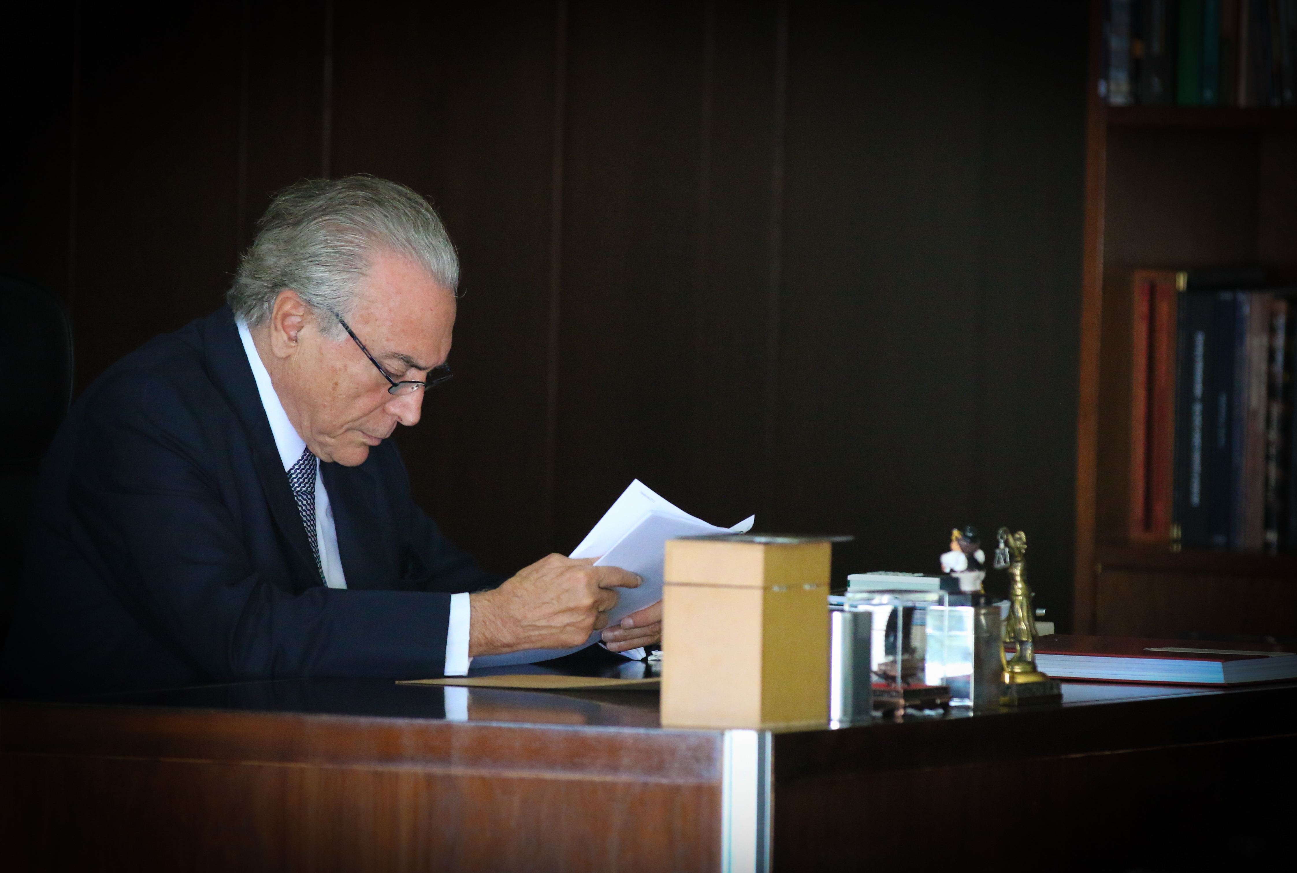 Vice-presidente Michel Temer trabalha para agilizar o processo de impedimento da presidente Dilma. | Ascom/VPR