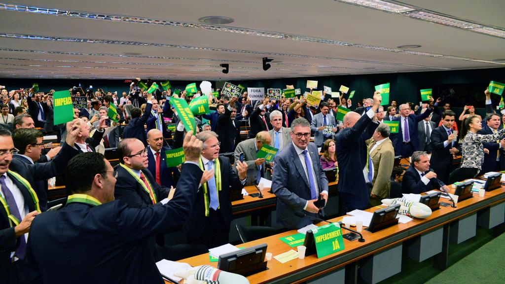 Oposicionistas são maioria na votação do parecer do impeachment de Dilma Rousseff. | Nilson Bastian/Câmara dos Deputados