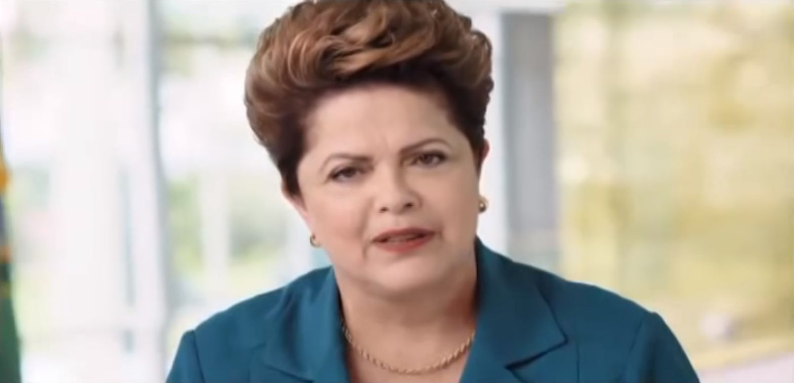 Presidente, em seu pronunciamento de final de ano, em 2015 | Reprodução/Youtube/