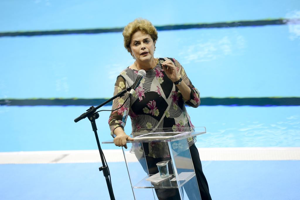 Levantamento indica que brasileiros estão divididos quanto ao resultado da votação da saída da presidente. | Tânia Rêgo/Agência Brasil