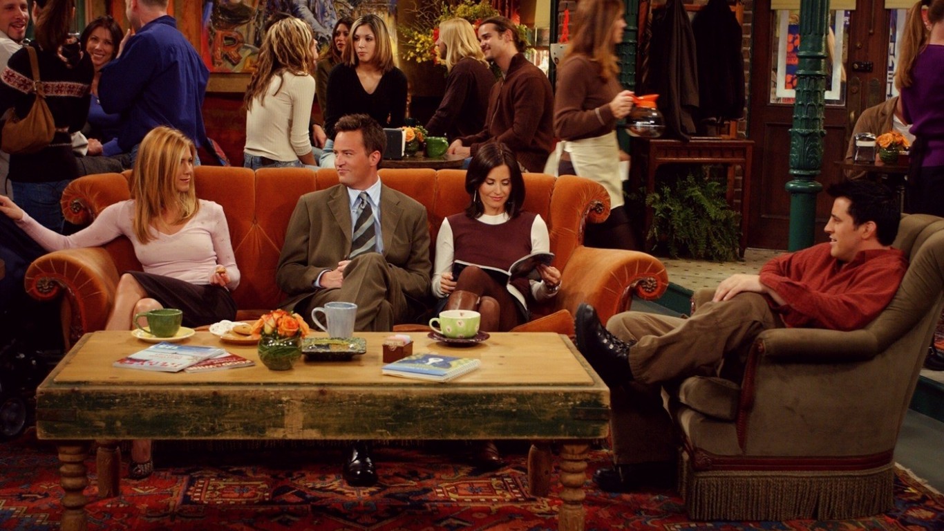 Personagens de “Friends” no célebre Central Perk Café | Divulgação/