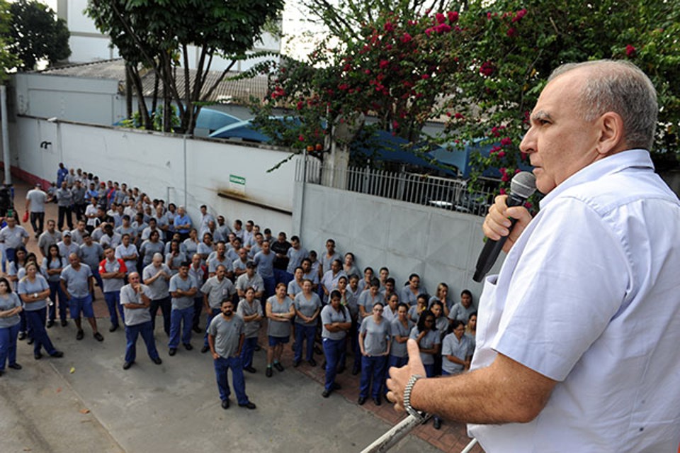 Assembleia de funcionários da Arno, no início de abril: depois de 70 anos, empresa vai fechar unidade de São Paulo e se muda para o Rio de Janeiro | Sindicato dos Metalúrgicos de São Paulo/Divulgação