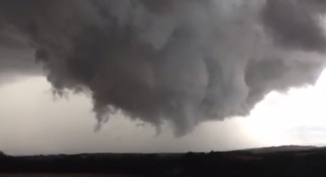 | Reprodução/Claudio Lemainski/ Twitter