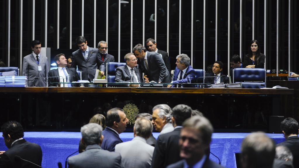 Presidente do Senado, Renan Calheiros, comanda os trabalhos do impeachment de Dilma. | Moreira Mariz/Agência Senado
