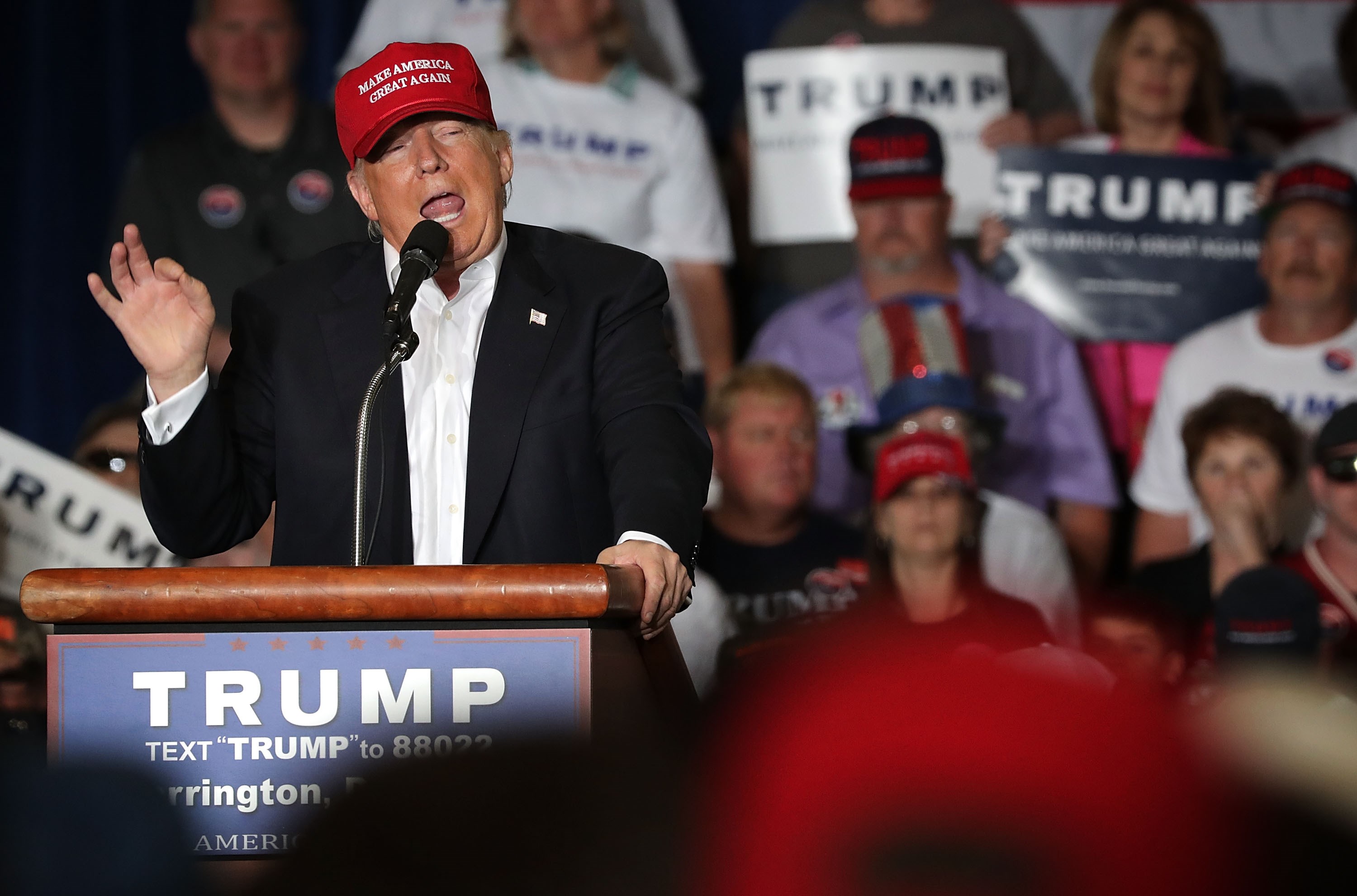 Trump faz campanha no estado de Delaware, que realizará primárias na próxima terça-feira. | Alex Wong/AFP