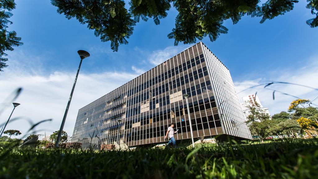 Ministério Público defende que o FPE deve compor base de cálculo de repasse do governo estadual. | Brunno Covello/Gazeta do Povo