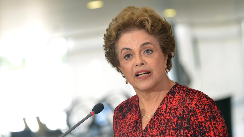 Presidente Dilma Rousseff articula votos dos indecisivos para barrar o impeachment. | Wilson Dias/Agência Brasil