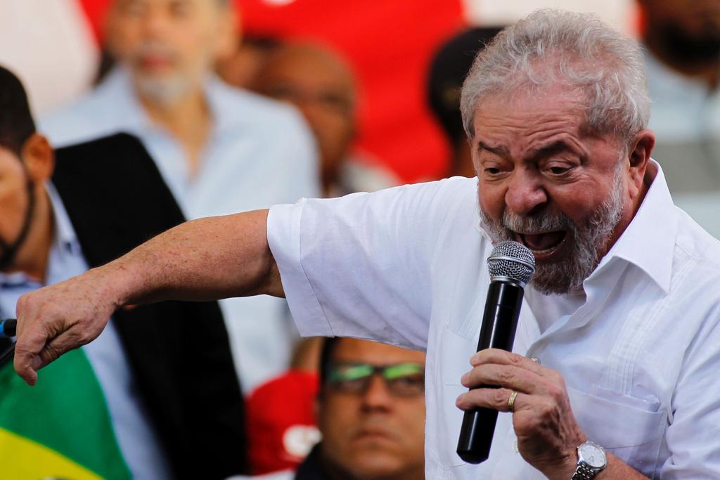 Ao longo da semana passada, Lula fez do Royal Tulip, onde estava hospedado, um verdadeiro QG contra o impeachment. | Beto Barata/AFP
