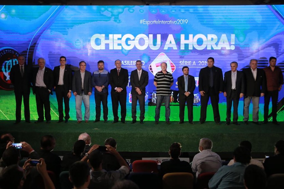 Representantes dos 14 clubes parceiros do Esporte Interativo durante evento no Pacaembu, em São Paulo. | Divulgação/Esporte Interativo