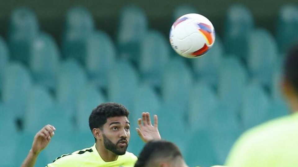 Para volante Alan Santos, a classificação para a final é obrigação. | Hugo Harada/Gazeta do Povo