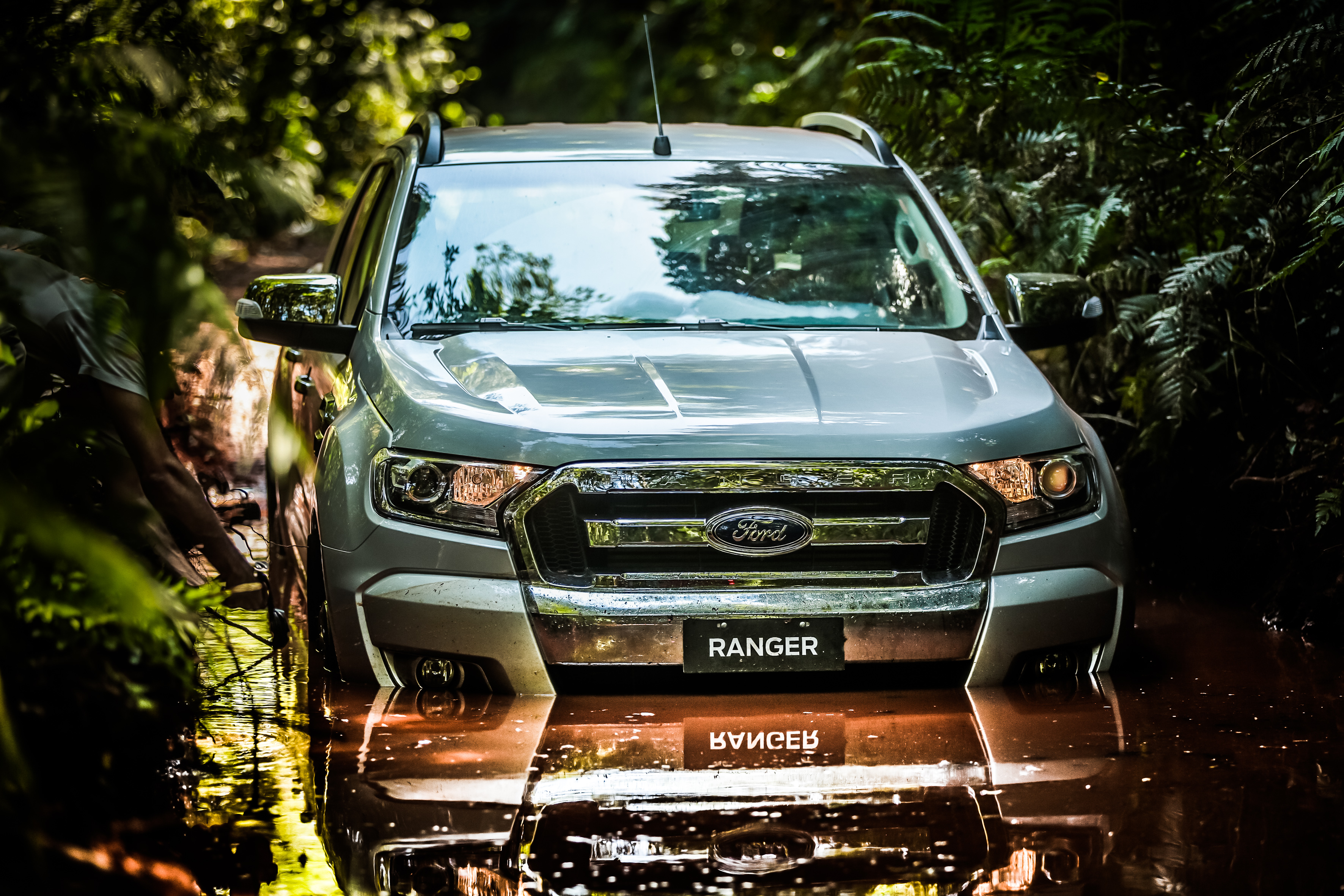 A Ranger é capaz de encarar água com até 80 cm de altura. | Silvio Serber/Ford