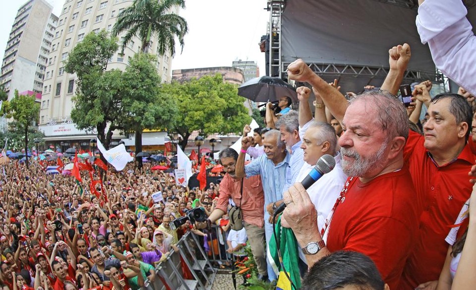 Lula em ato contra o impeachment, no sábado (2), em Fortaleza. | Ricardo Stuckert/ Instituto Lula