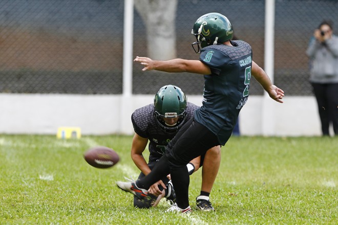 Jogo do Guardians Saints X Coritiba Crocodiles no campo do Imperial Futebol Clube | Antônio More/Gazeta do Povo
