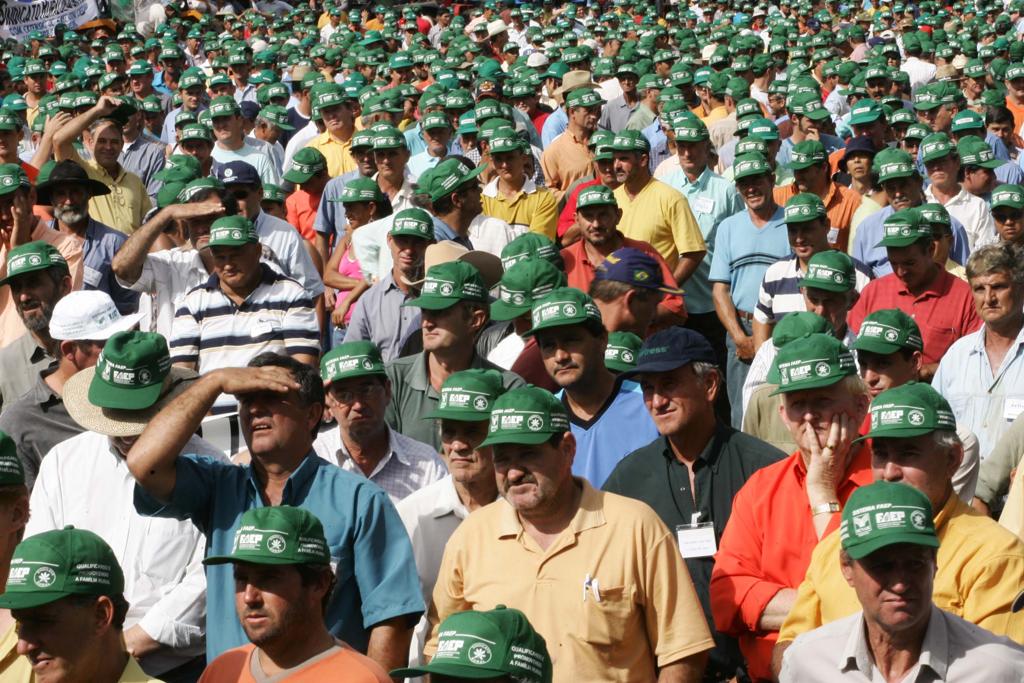 Produtores  rurais  querem  o fim do atual governo e um basta à corrupção. | ROBERTO CUSTODIO/Jornal de Londrina