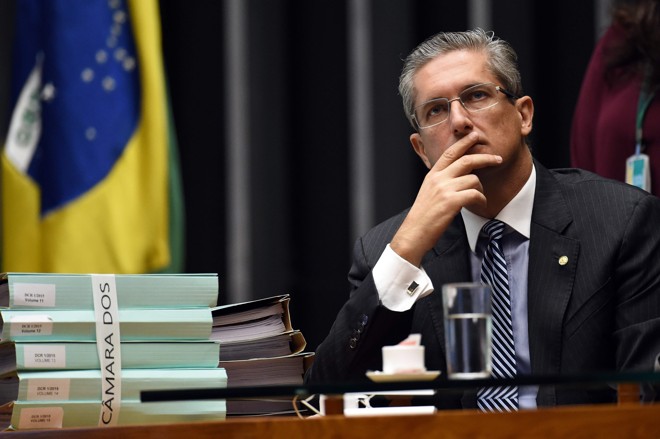 Deputado Rogério Rosso, presidente da comissão especial do impeachment, durante sessão em Brasília. | EVARISTO SA/AFP