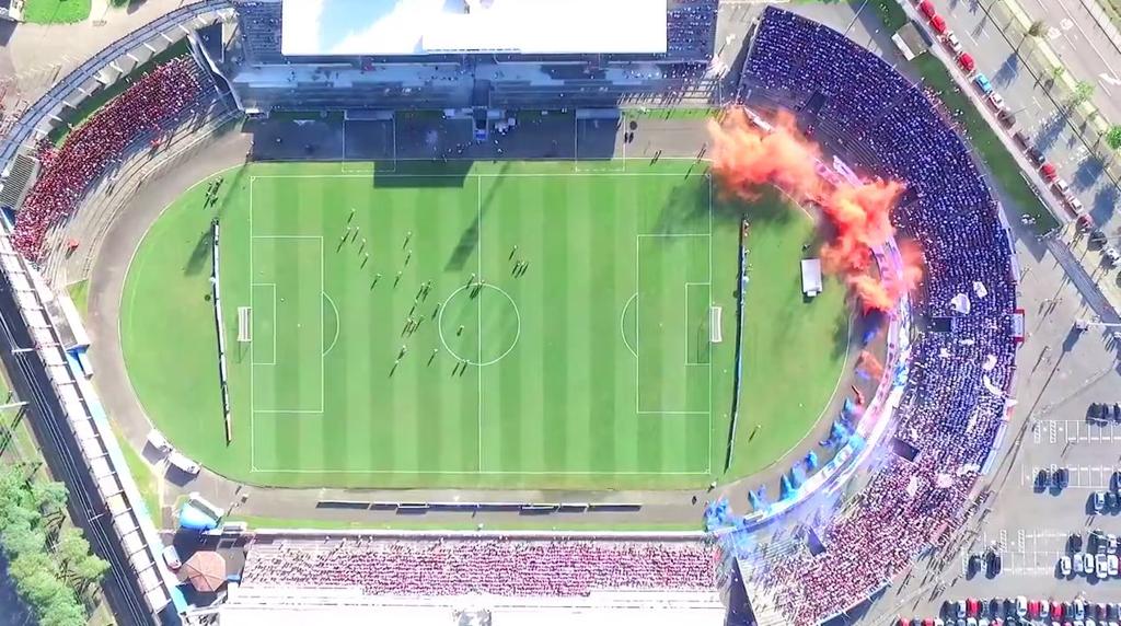 Imagem do vídeo: times em campo prestes a começar o jogo na Vila Capanema. | Divulgação/Paraná Clube
