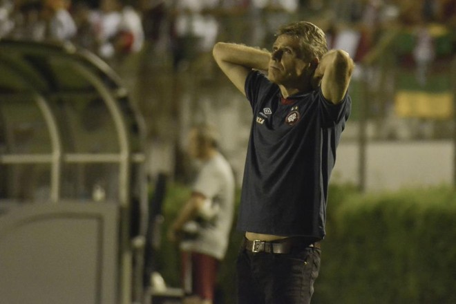 Ao contrário dos jogadores, o técnico Paulo Autuori evitou colocar mais pressão no time para a disputa do Estadual. | André Fabiano/Código 19/Folhapress