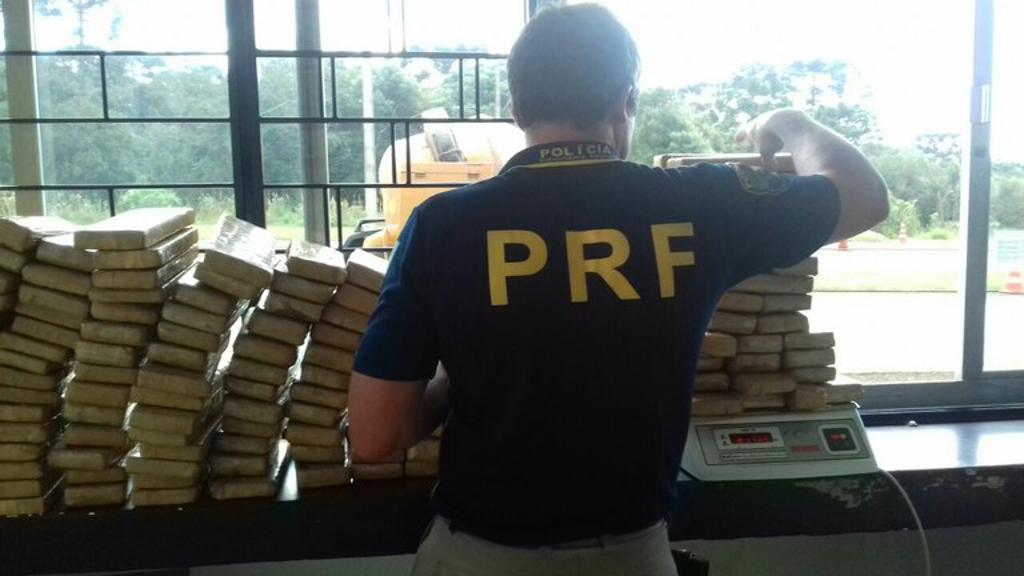 Drogas foram encaminhadas para a Polícia Civil | Divulgação/PRF