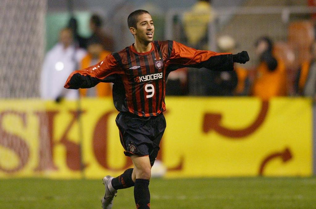 Evandro fez o gol que garantiu vitória rubro-negra no Atletiba do Brasileiro de 2005. | RODOLFO BUHRER/Arquivo GRPCOM