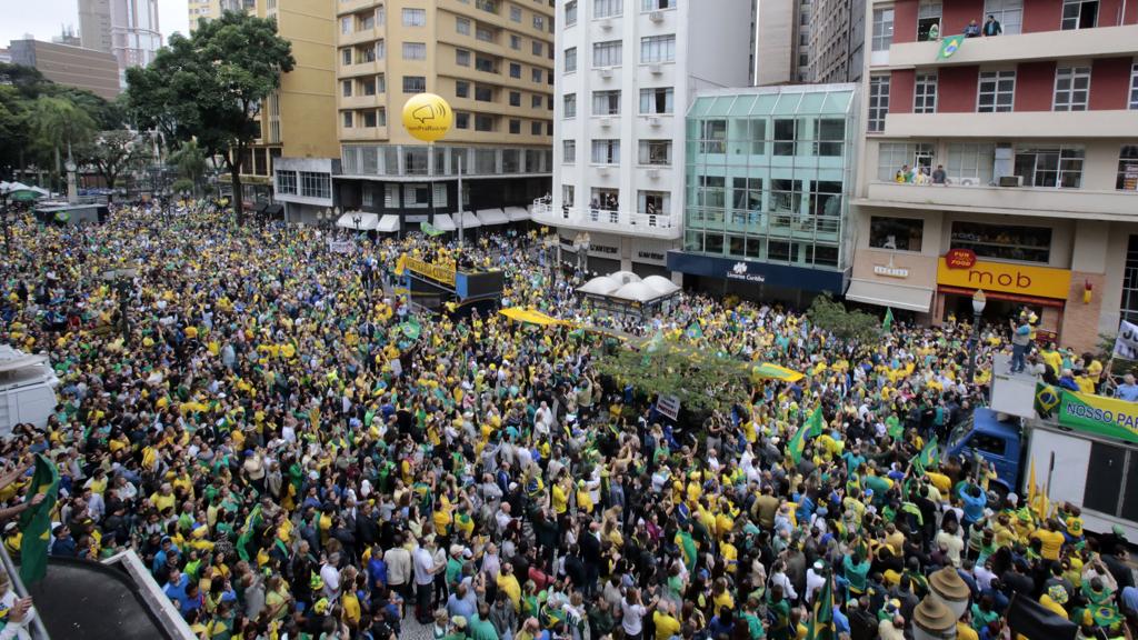 Dois atos favoráveis ao impeachment de Dilma Rousseff estão programados para o domingo (17) em Curitiba | Pedro Serapio/Gazeta do Povo