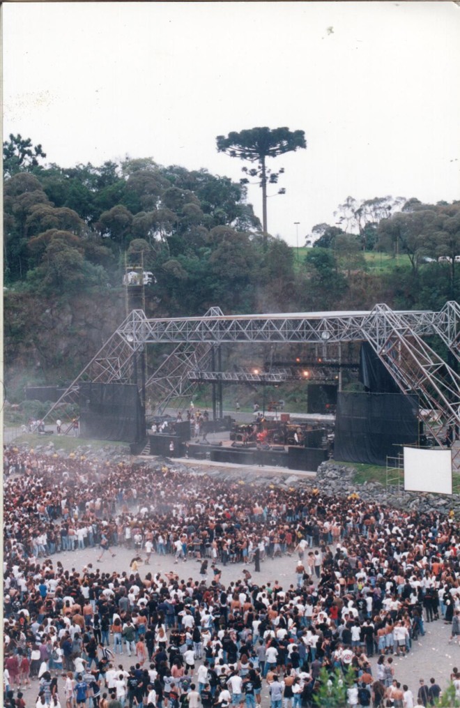 Povão já lotando a Pedreira e o pogo comendo solto. | Gilson Camargo/Divulgação