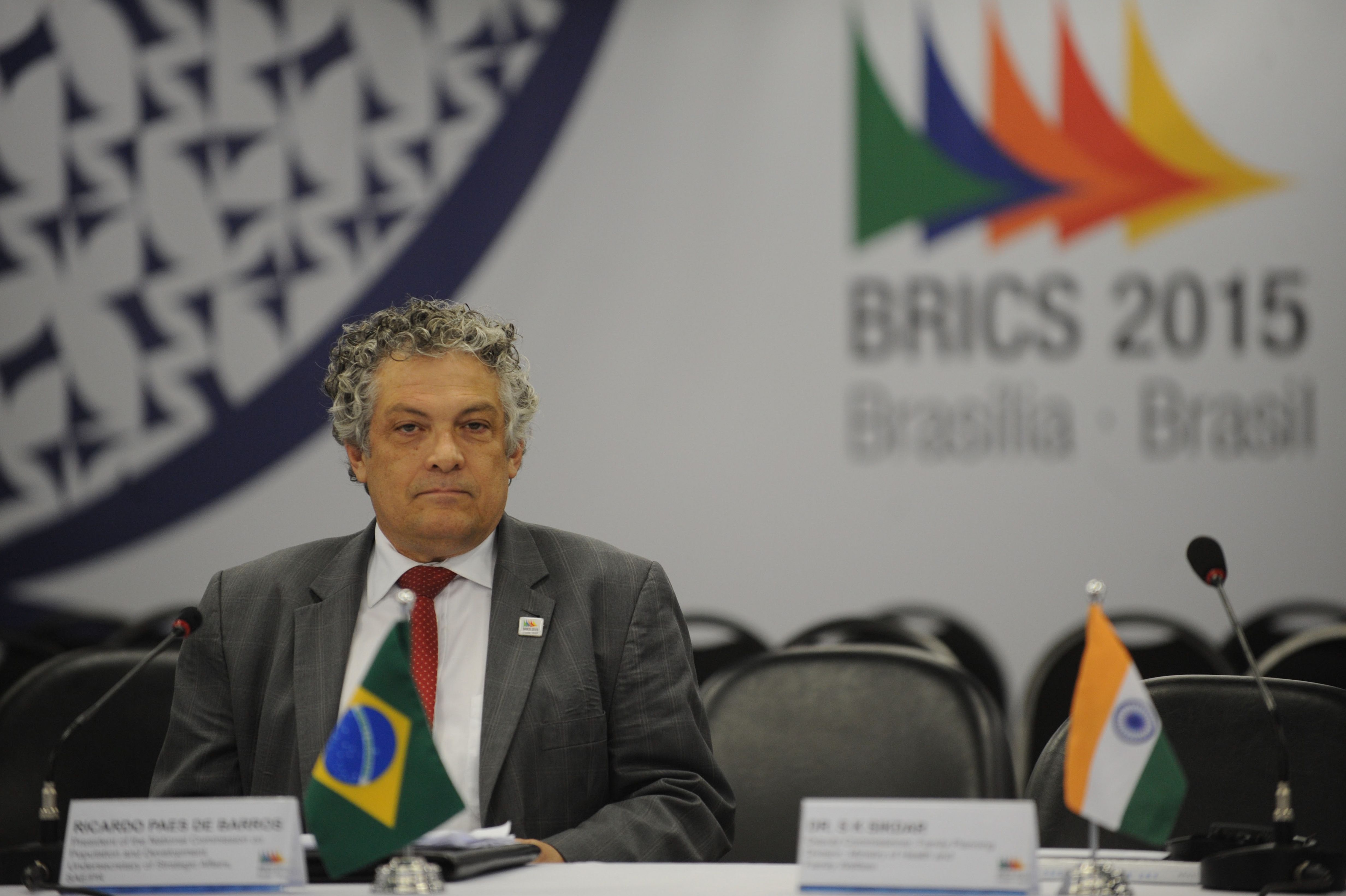 Ricardo Paes Barros defende a manutenção dos proramas sociais, mas admite que o carro-chefe do governo, o Bolsa Família, está inchado | José Cruz/Agência Brasil