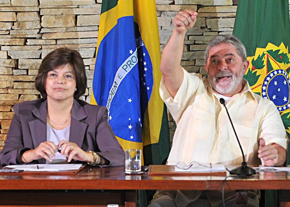 Dilma e Lula, em reunião de 2009 para discutir a crise econômica: ali começou o desequilíbrio fiscal. | Marcello Casal Jr./Abr