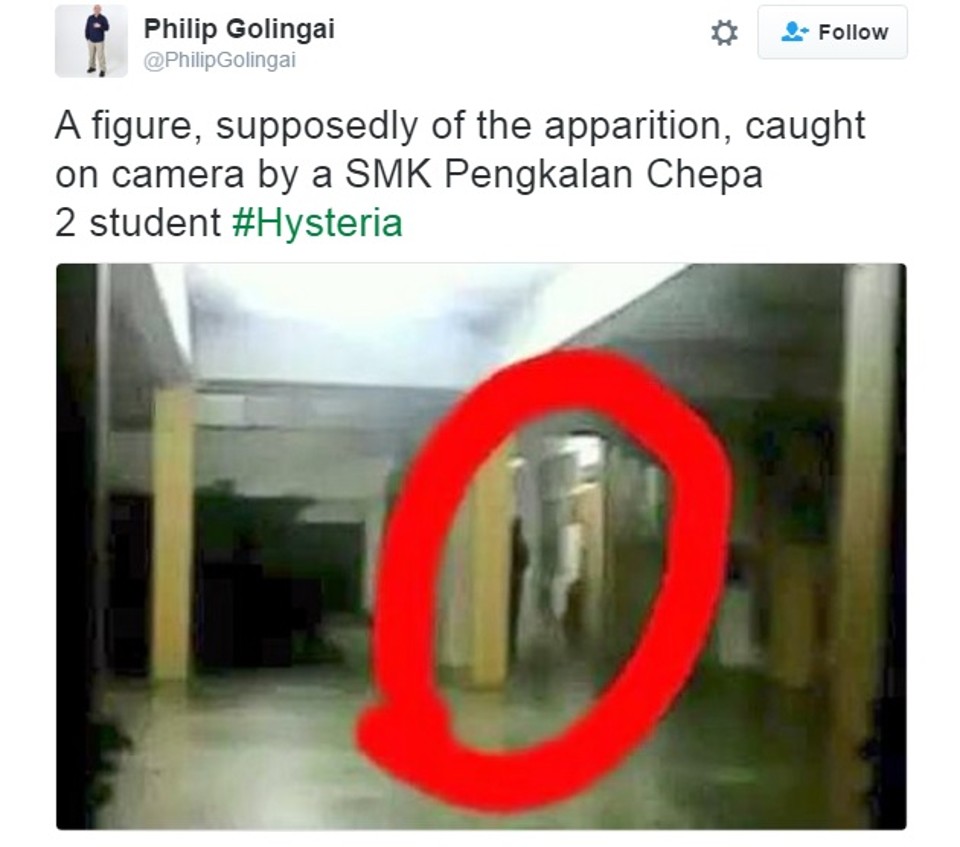 Imagem compartilhada pelo jornalista malaio  Philip Golingai, mostra suposta imagem da aparição na escola SMK Pengkalan Chepa 2. | Reprodução/Twitter